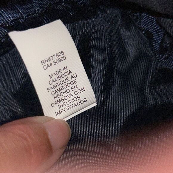 Tommy Hilfiger 🇺🇸 Nautical🛥️Striped Backpack🎒Adj straps roomy interior Vegan 🌱 - Picture 16 of 17